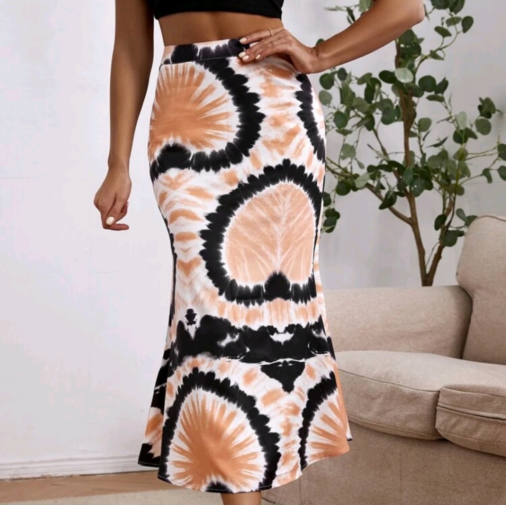 Tie Dye Mermaid Skirt - Picture 2 of 6